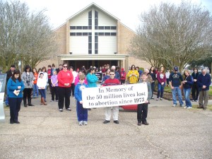 02 The Group in prayer at the start